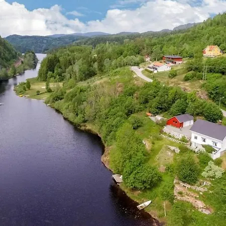 Lyxtält Glamping On Idyllic Lake, Paddle Boards & Rowboat *