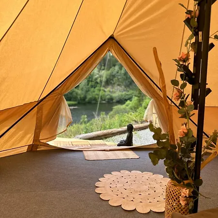 Glamping On Idyllic Lake, Paddle Boards & Rowboat 럭셔리텐트 포르스그룬