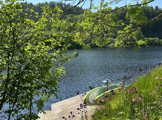 Luksusowy namiot Glamping On Idyllic Lake, Paddle Boards & Rowboat *