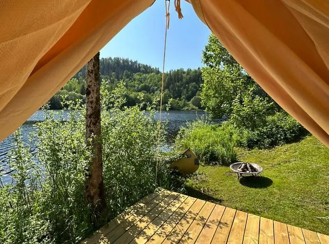 Luxury tent Glamping On Idyllic Lake, Paddle Boards & Rowboat Porsgrunn